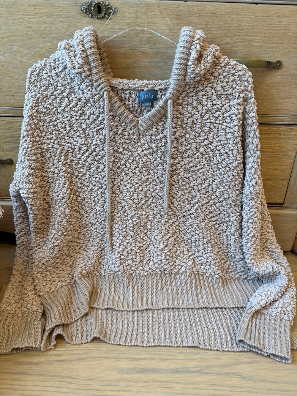 Neely South moon under v neck hoodie teddy bear sweater size small cozy soft